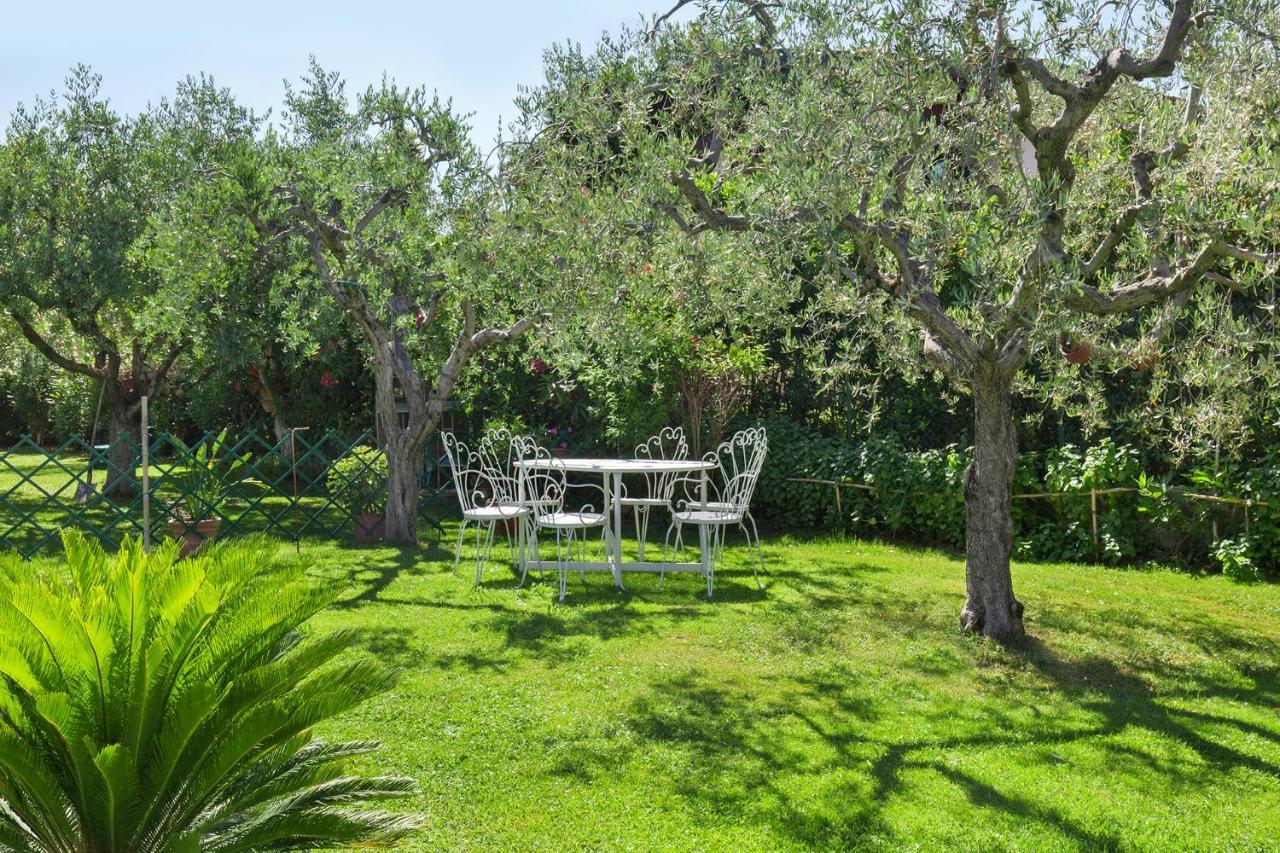 Villa Aurora-Holiday Home Apt3 Бардоліно Екстер'єр фото